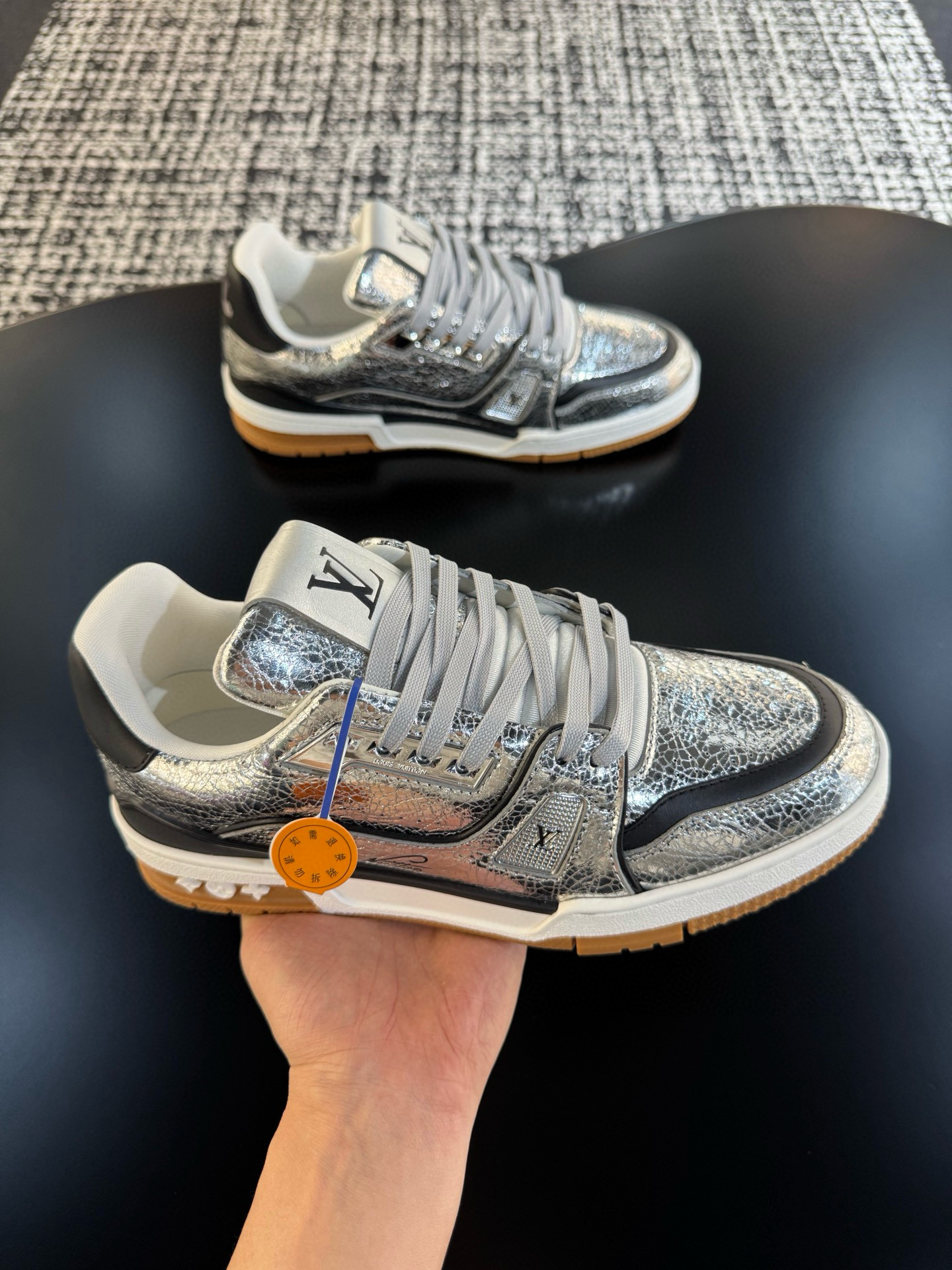 [LOUIS VUITTON] 루이비통 LV 트레이너 스니커즈 남성용