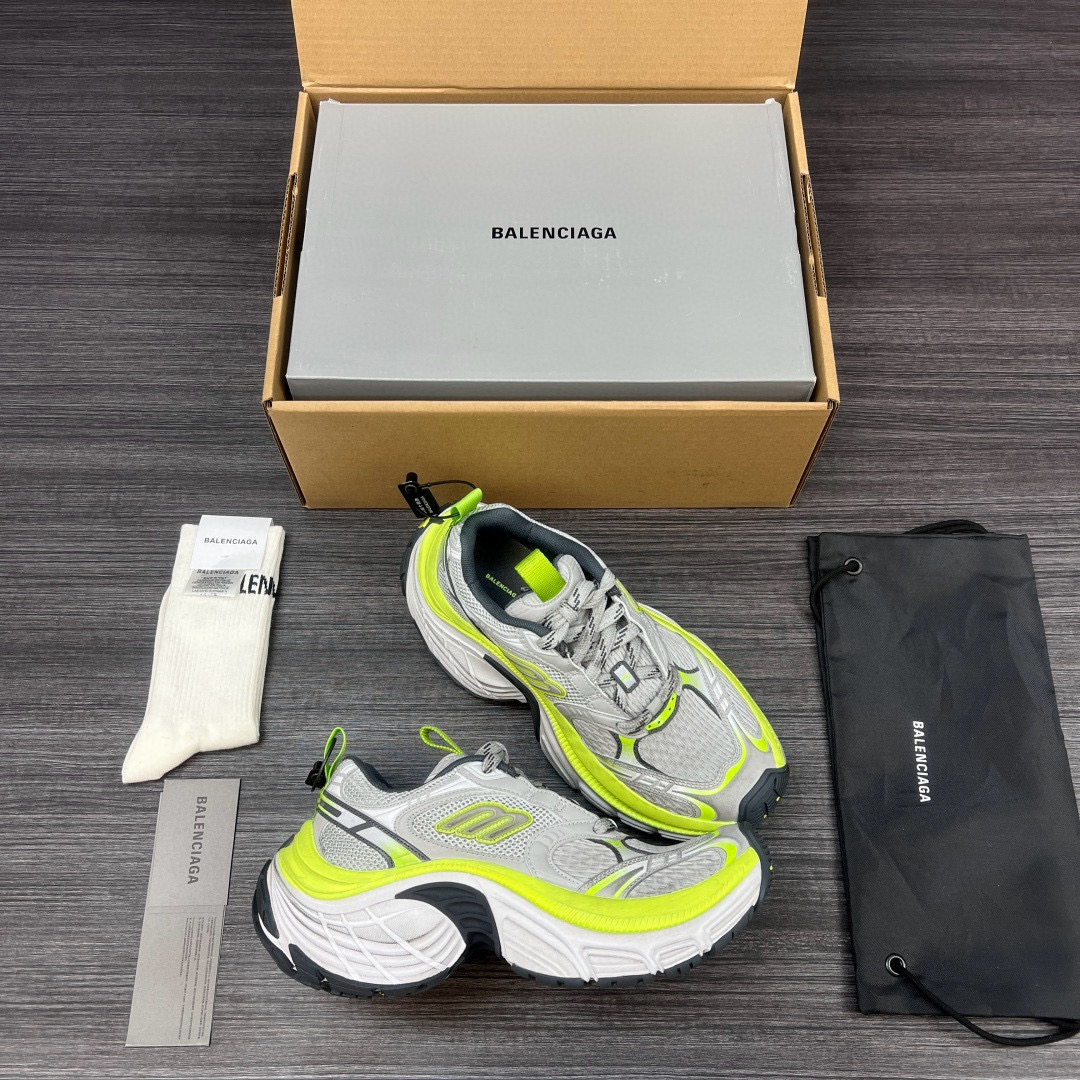 [BALENCIAGA] 발렌시아가 6XL 엠보스드 스니커즈 남녀공용