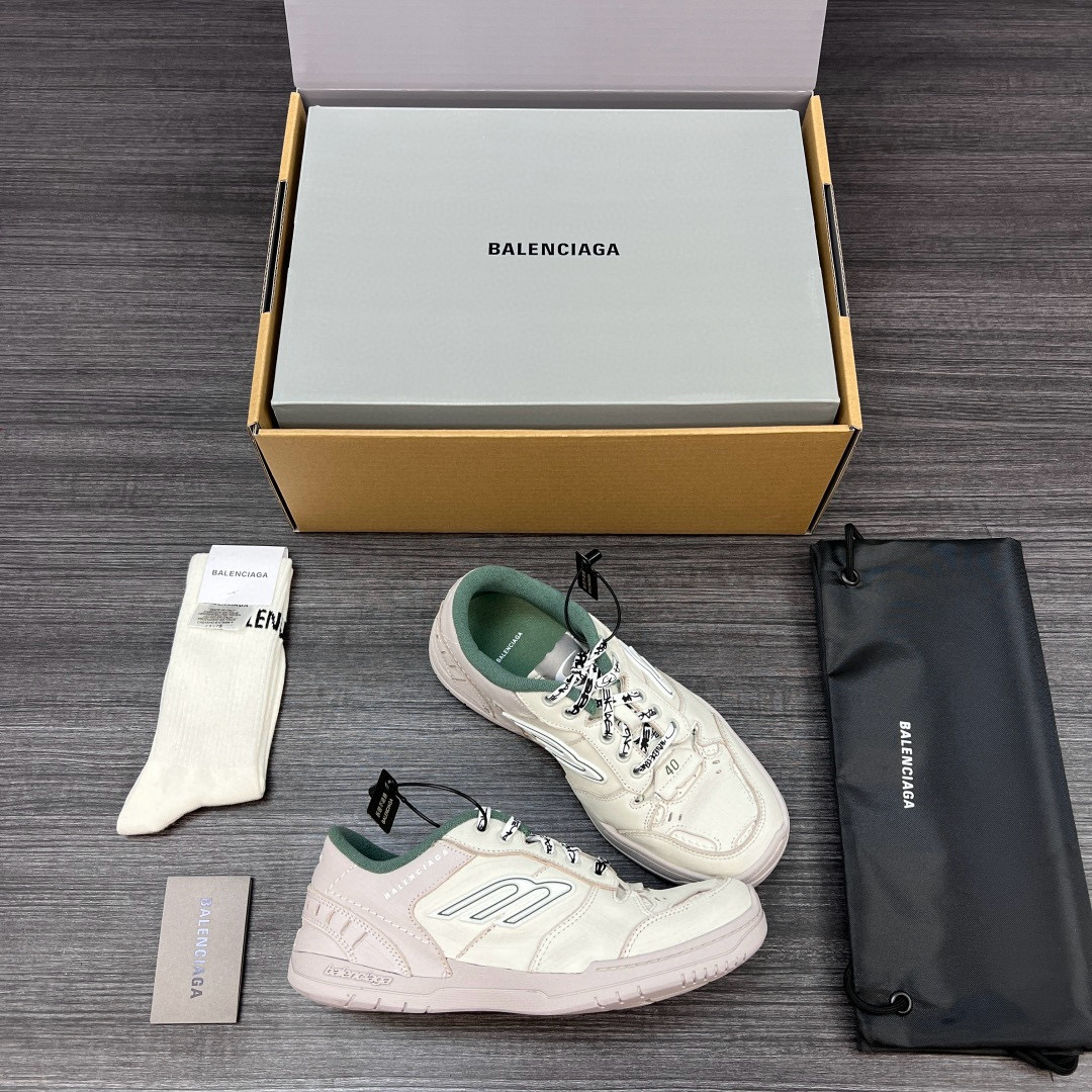 [BALENCIAGA] 발렌시아가 햄튼스 원 아웃 스니커즈 남녀공용