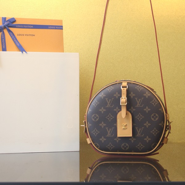 [LOUIS VUITTON] 루이비통 모노그램 부아뜨 샤포 수플 MM 탬버린백 M45647