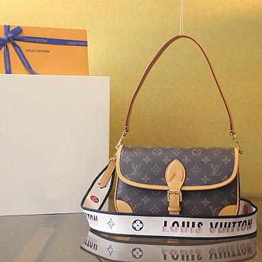 [LOUIS VUITTON] 루이비통 크로스백 다이앤 모노그램 M45985