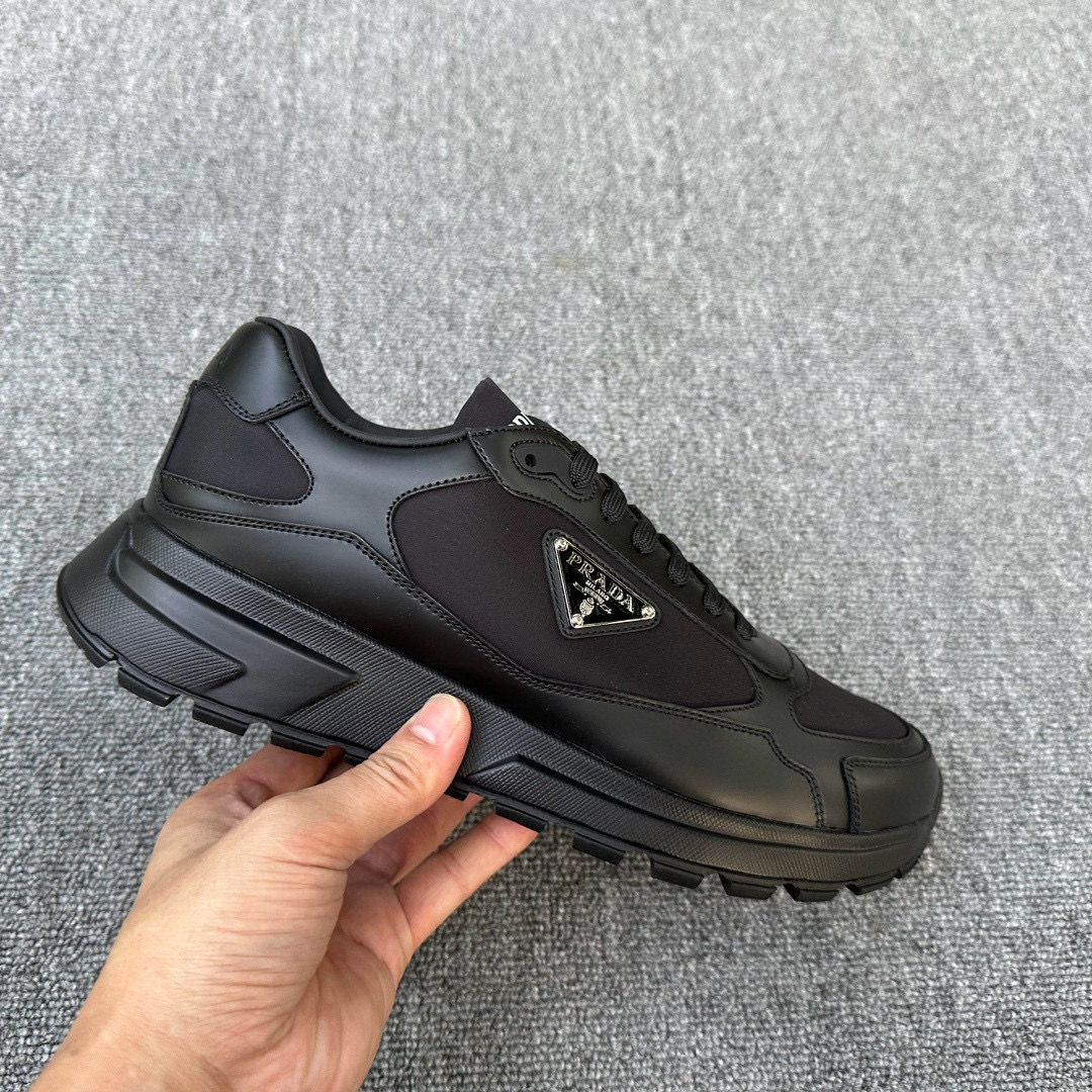 [PRADA] 프라다 프랙스 스니커즈 남성용