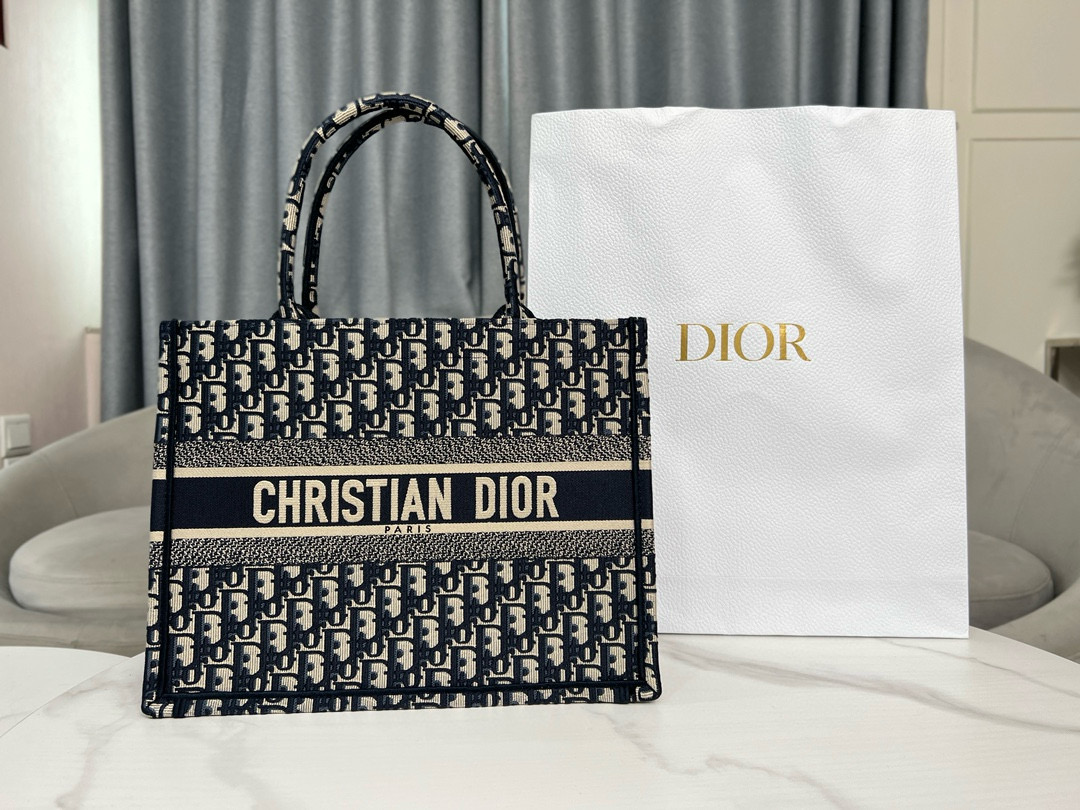[DIOR] 디올 북 토트 쇼퍼백 미듐