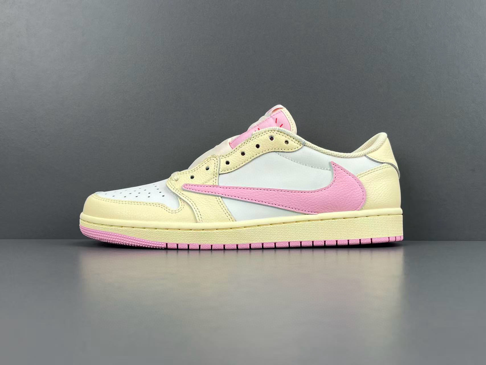 [AIR JORDAN] 트래비스 스캇 x 에어 조던 1 로우 OG SP 샤이 핑크 IQ7604-100 남녀공용 (LJR공장)