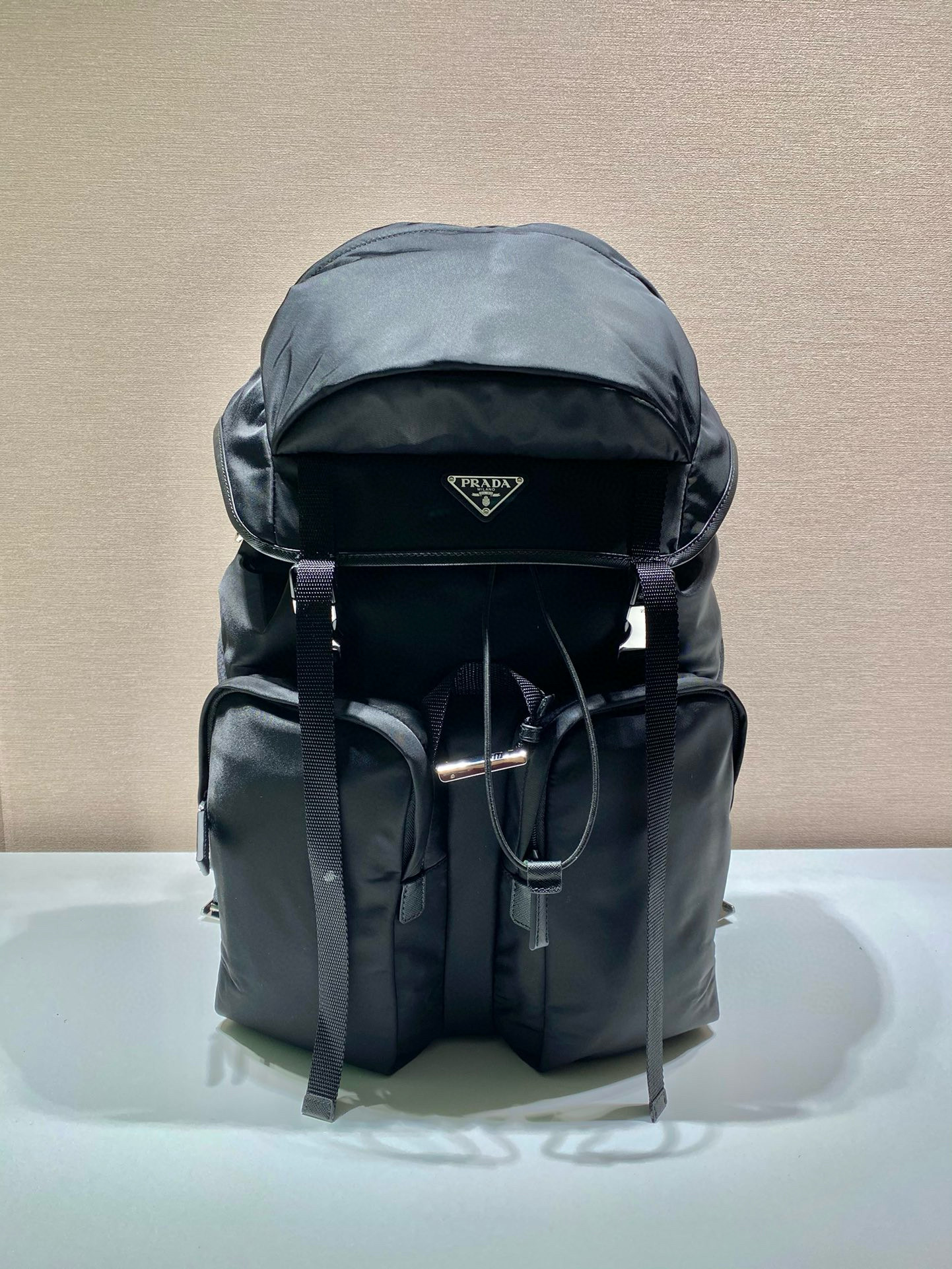 [PRADA] 프라다 나일론 사피아노 백팩 2VZ019