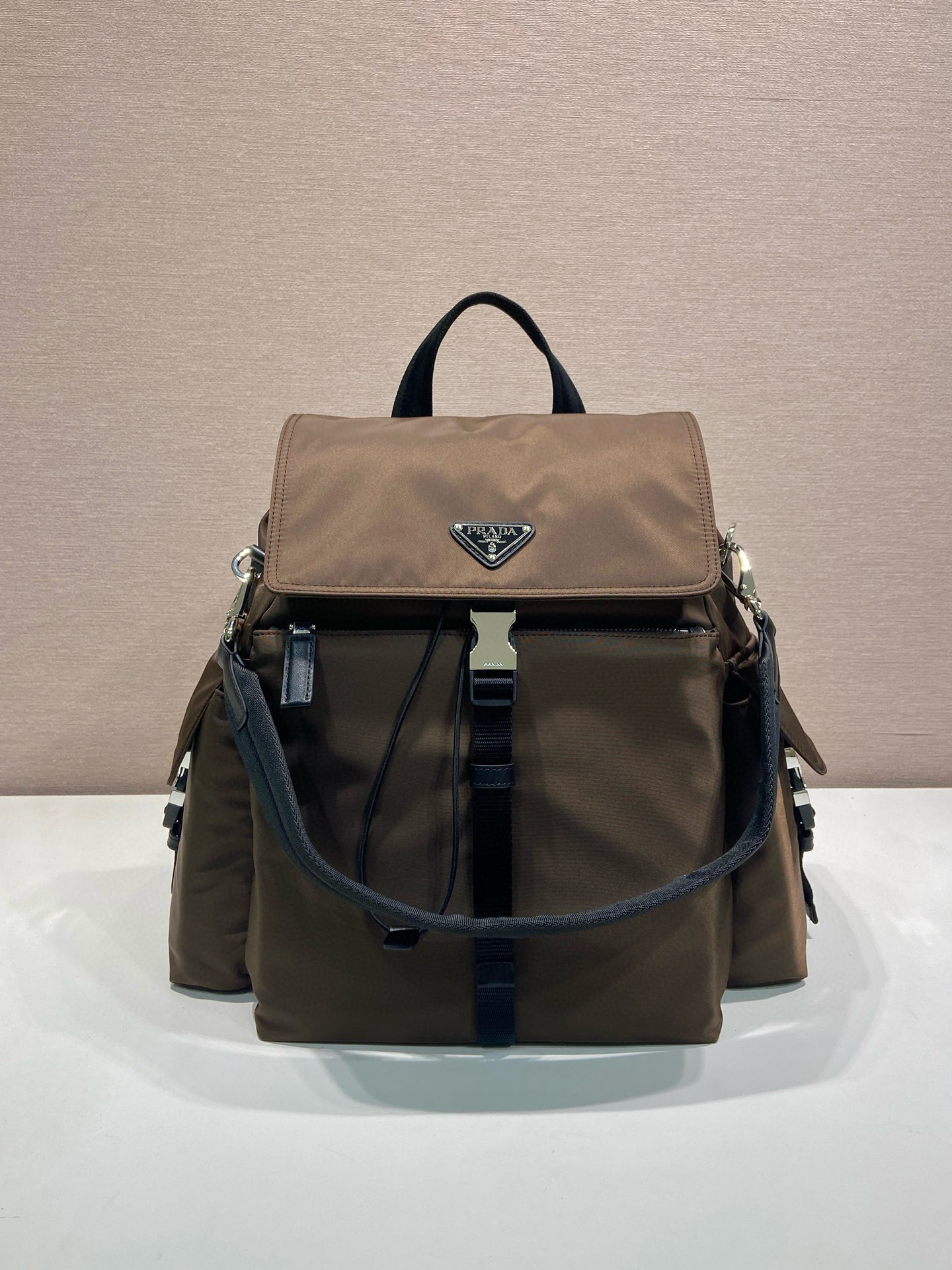 [PRADA] 프라다 익스플로러 드로스트링 백팩 2VZ118