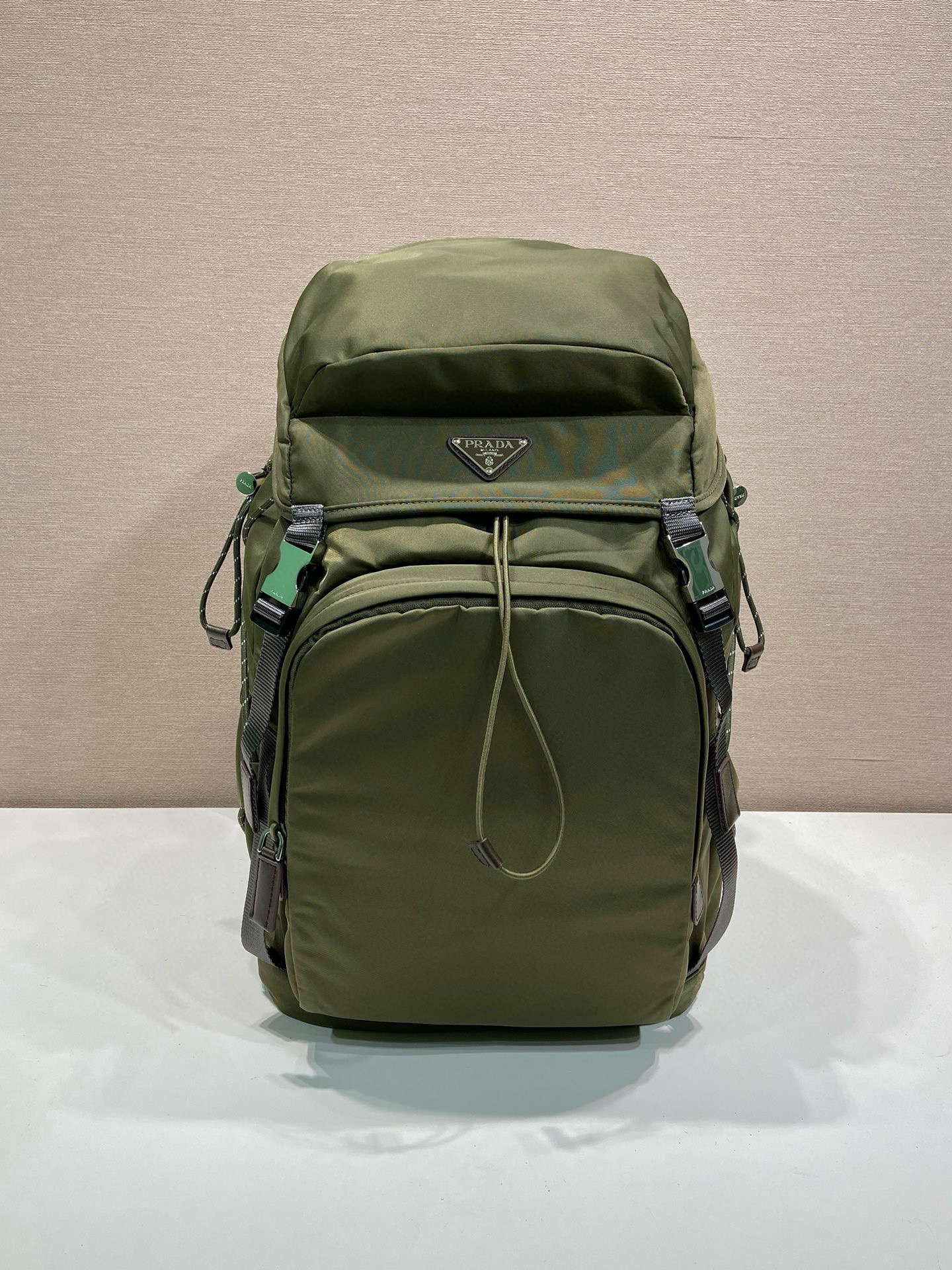 [PRADA] 프라다 리나일론 백팩 2VZ123