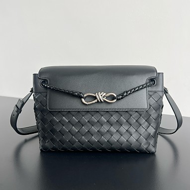 [BOTTEGA VENETA] 보테가베네타 스몰 안디아모 메신저백 815781