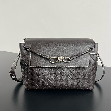 [BOTTEGA VENETA] 보테가베네타 스몰 안디아모 메신저백 815781