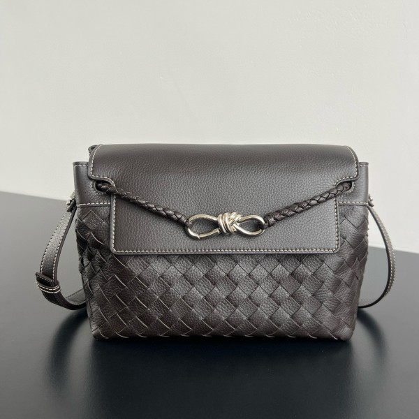 [BOTTEGA VENETA] 보테가베네타 스몰 안디아모 메신저백 815781