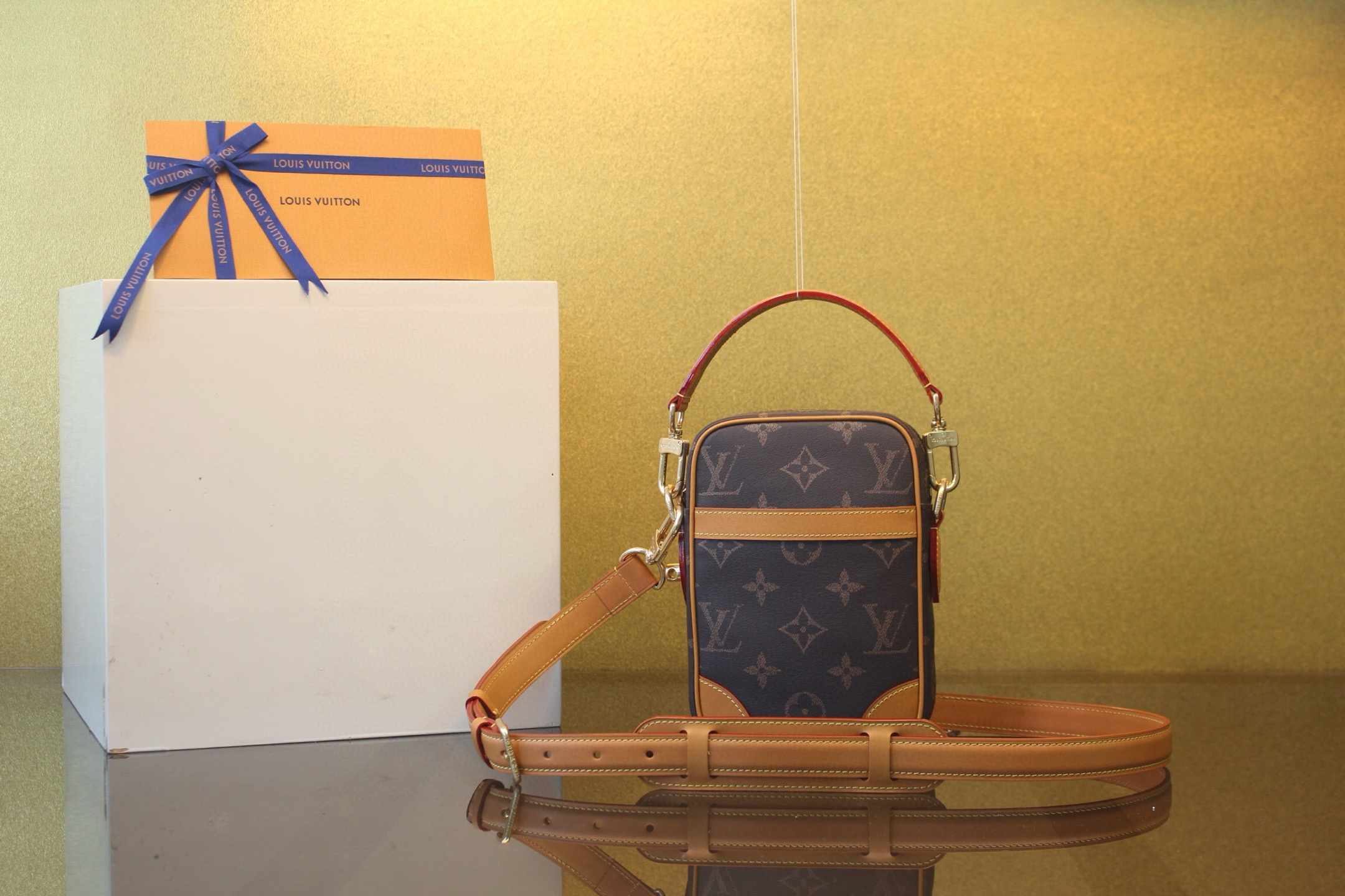 [LOUIS VUITTON] 루이비통 모노그램 다뉴브 M14106