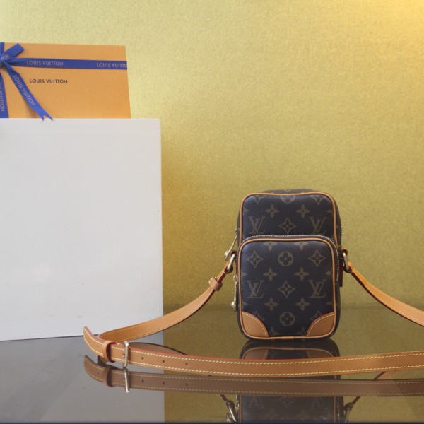 [LOUIS VUITTON] 루이비통 모노그램 아마존 크로스백 M14014