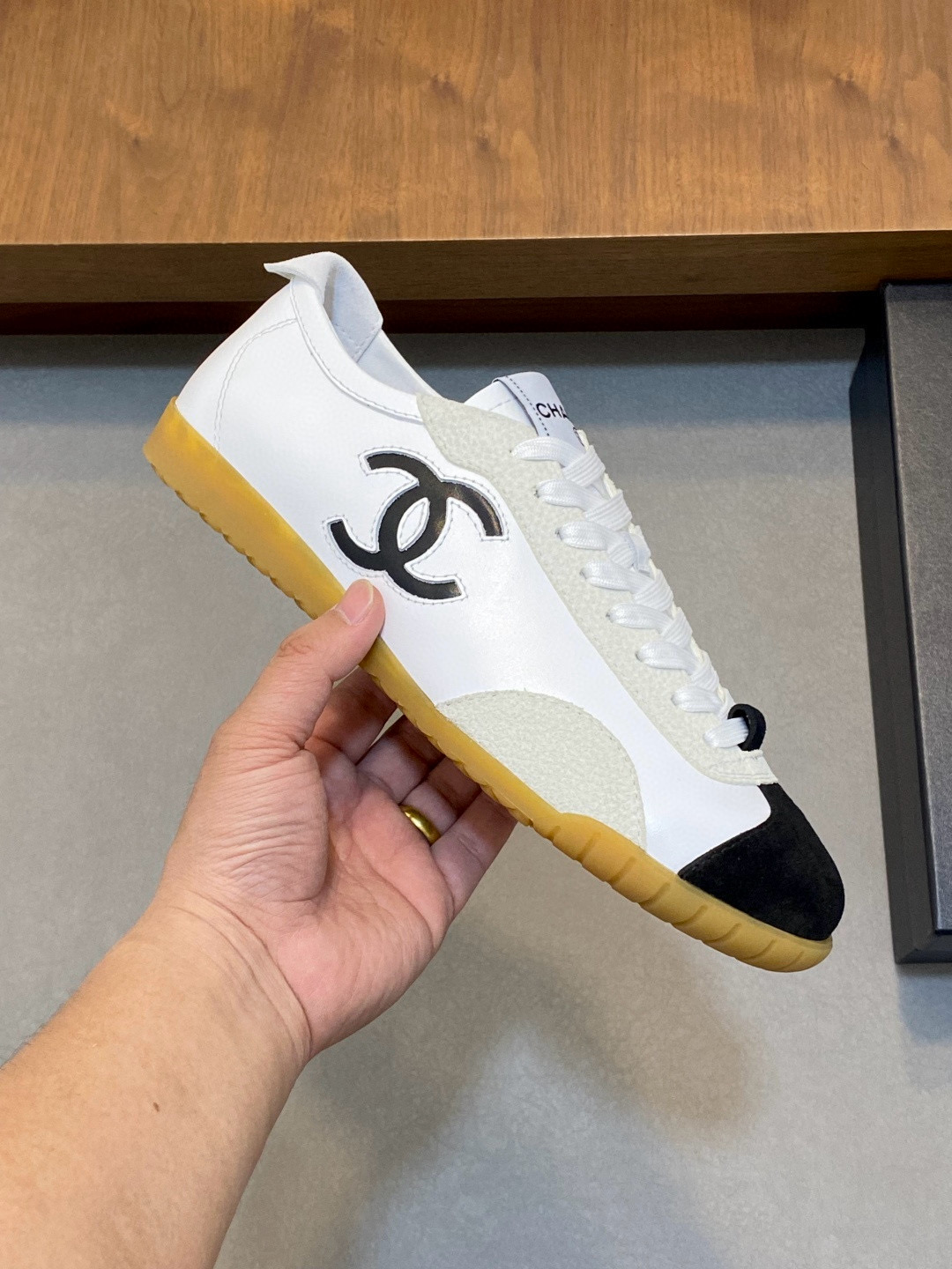 [CHANEL] 샤넬 CC로고 남성 스니커즈 G47126 남성용