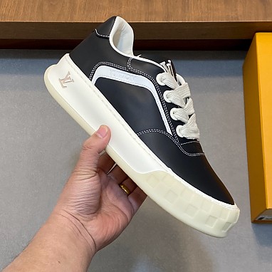 [LOUIS VUITTON] 루이비통 틸티드 스니커즈 남성용