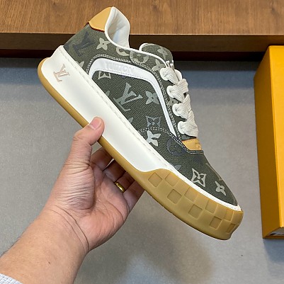 [LOUIS VUITTON] 루이비통 틸티드 스니커즈 남성용