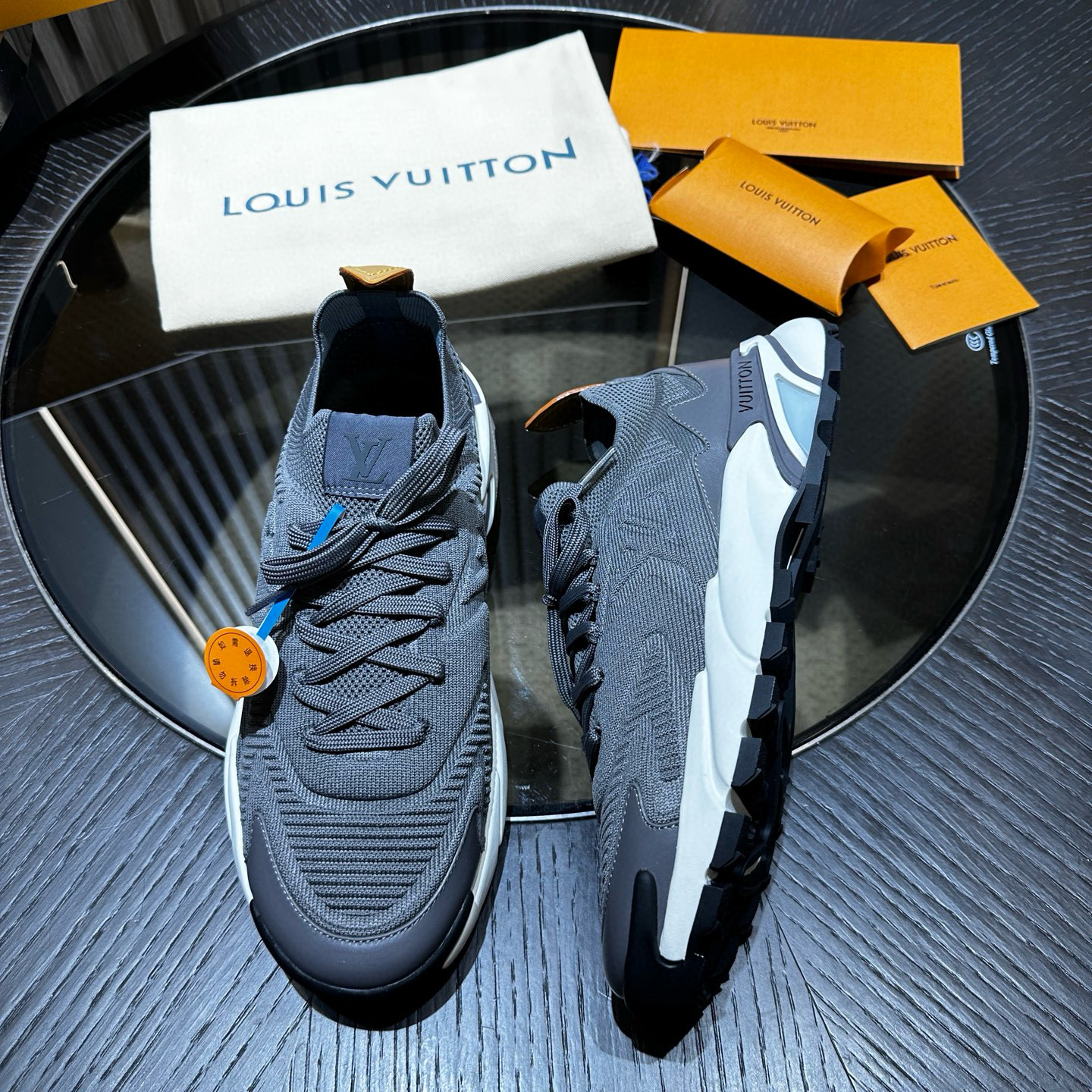 [LOUIS VUITTON] 루이비통 러너 타틱 스니커즈 남성용