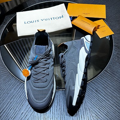 [LOUIS VUITTON] 루이비통 러너 타틱 스니커즈 남성용