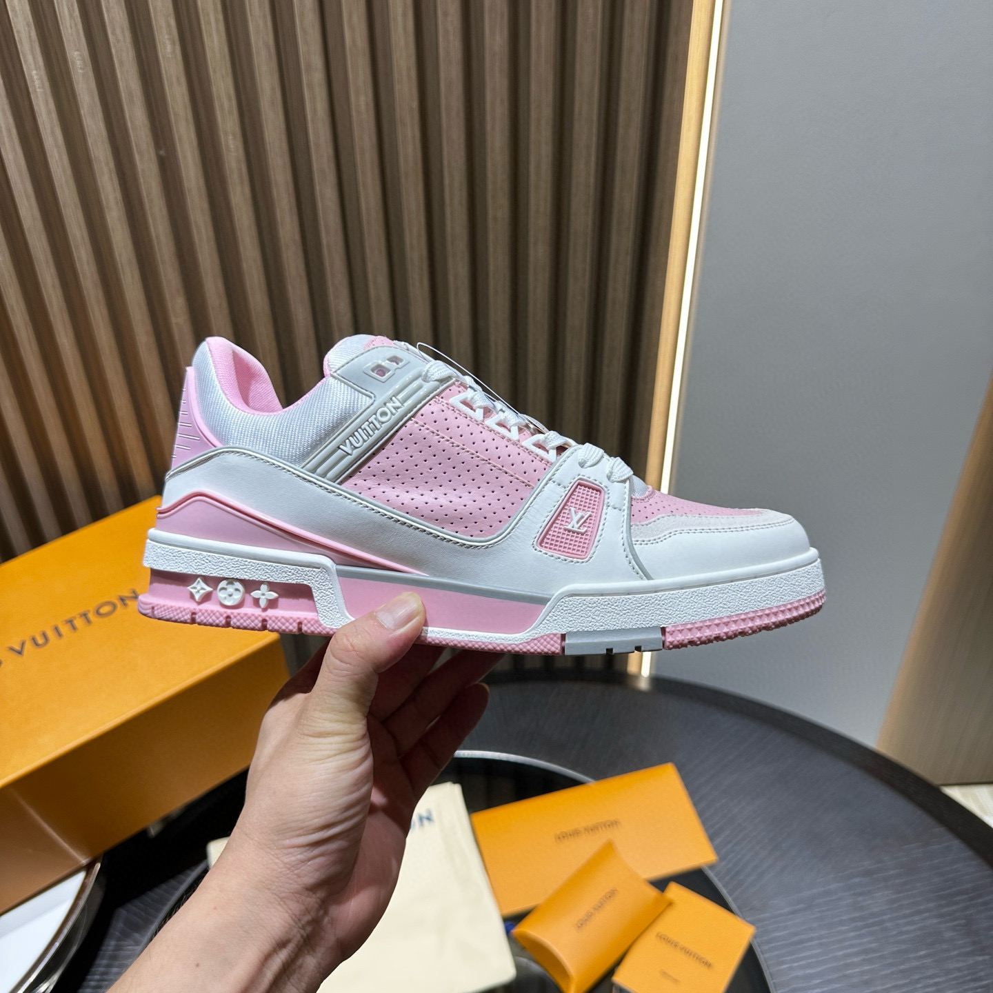 [LOUIS VUITTON] 루이비통 LV 트레이너 스니커즈 남성용