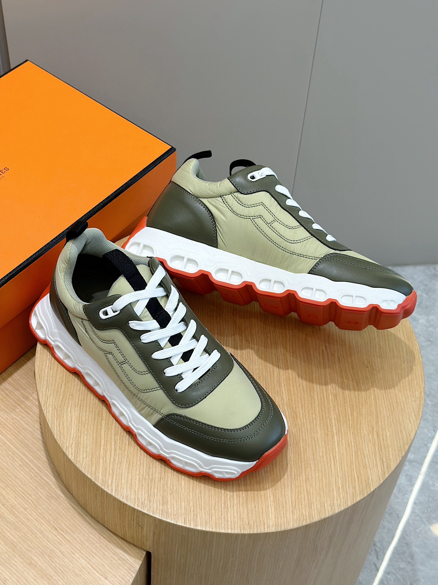 [HERMES] 에르메스 임펄스 스니커즈 남성용