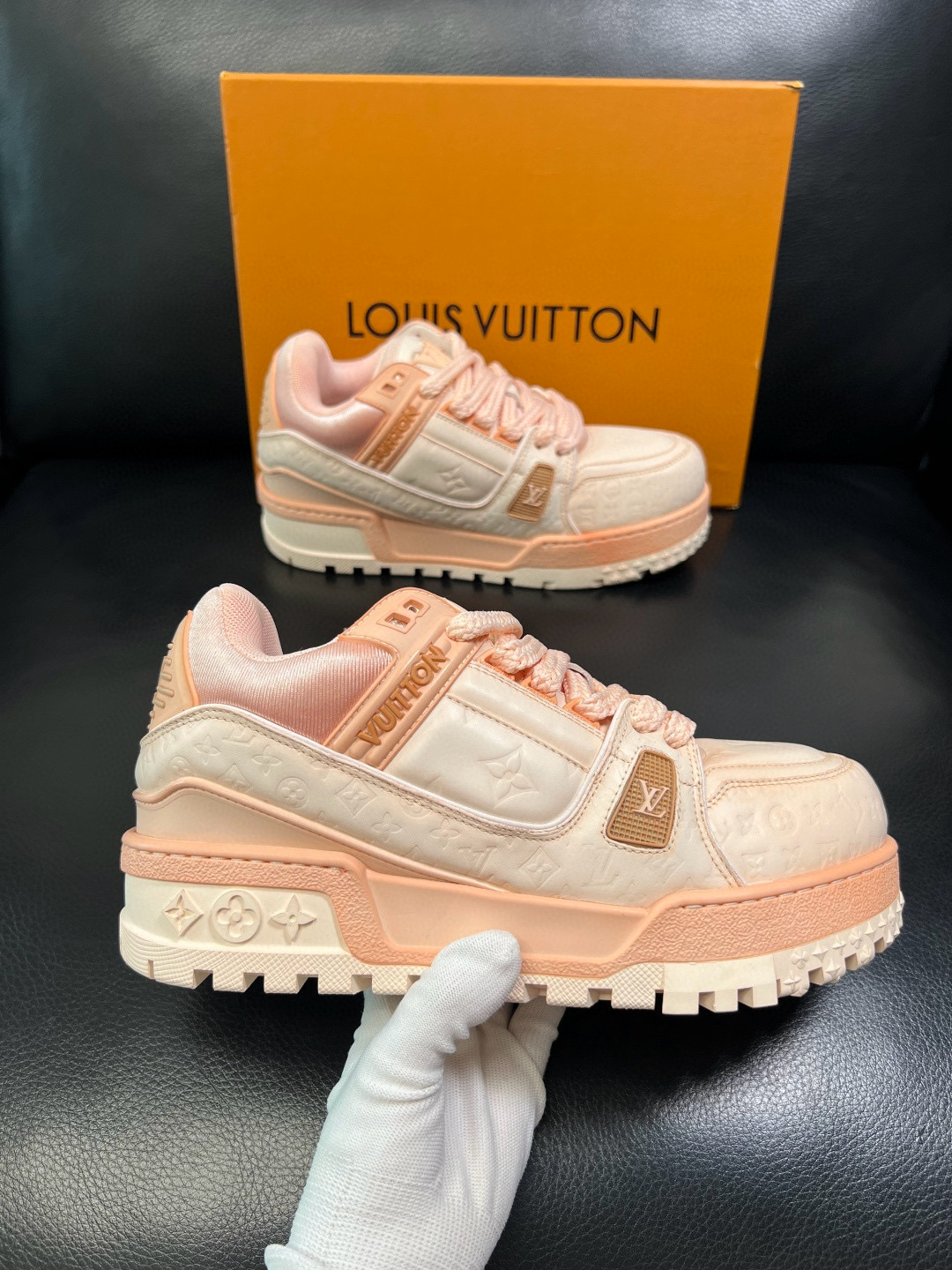 [LOUIS VUITTON] 루이비통 LV 트레이너 맥시 스니커즈 남녀공용