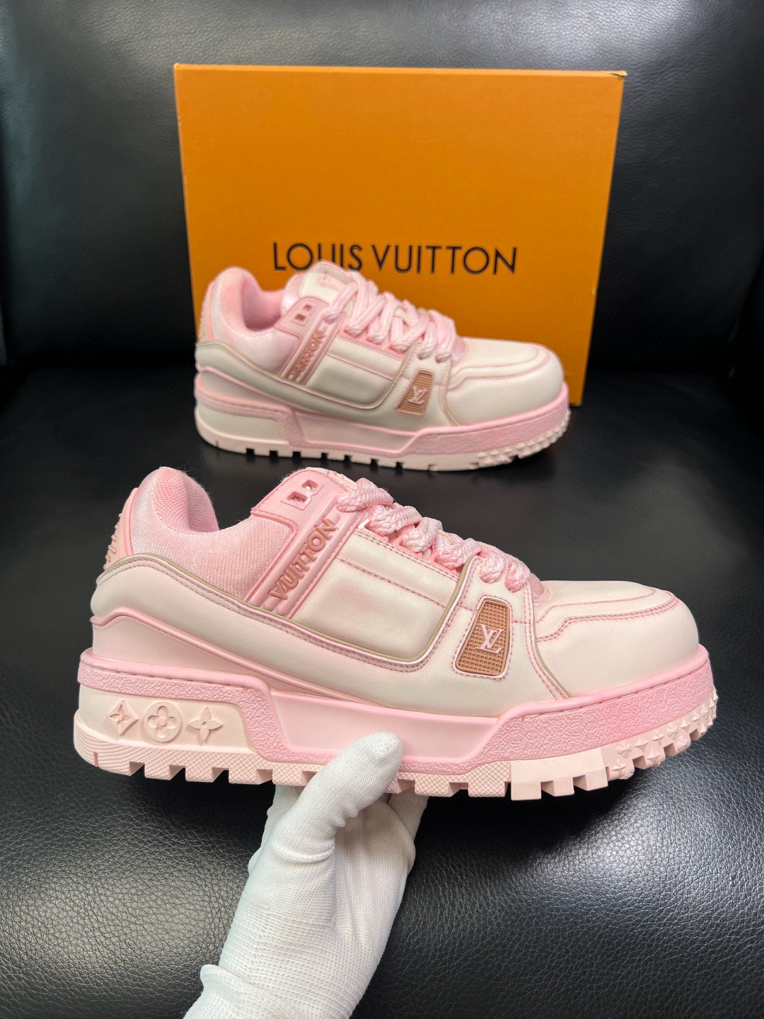 [LOUIS VUITTON] 루이비통 LV 트레이너 맥시 스니커즈 남녀공용